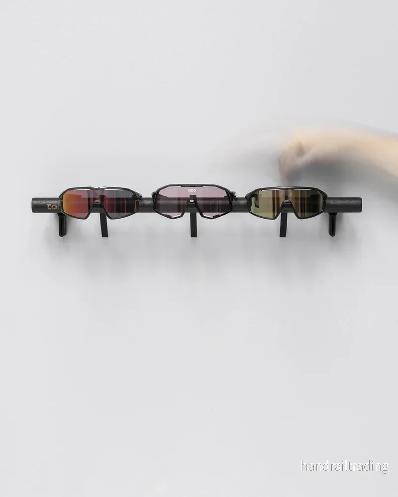 Tons Bar D . 3x Glasses