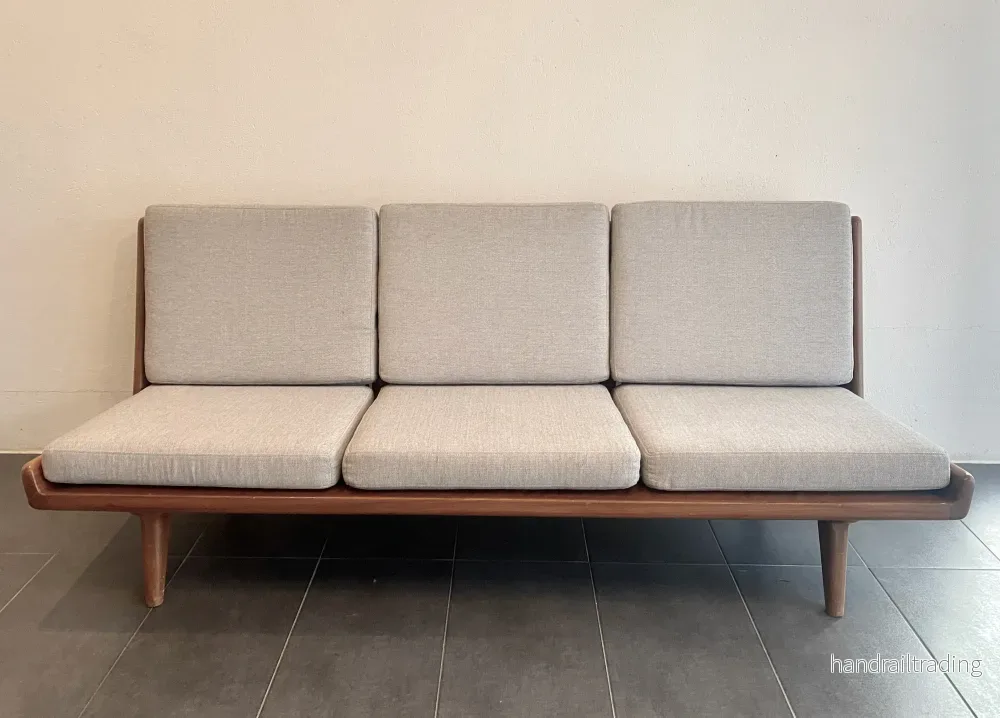 Teak sofa ”Studio” – Gustaf Hiort af Ornäs, 1955 Teak sofa ”Studio” – Gustaf Hiort af Ornäs, 1955