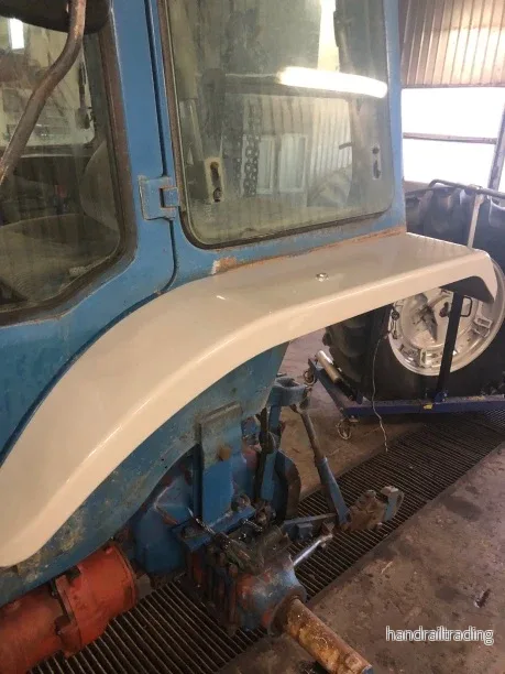 Bakskärmar nya Ford Super Q hytt Bakskärmar nya Ford Super Q hytt