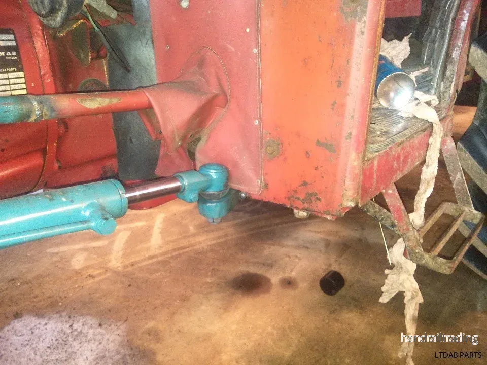 Hjälpservo BM 320, 400 , 430 Klen framaxel (TRAPP) - Bild 3