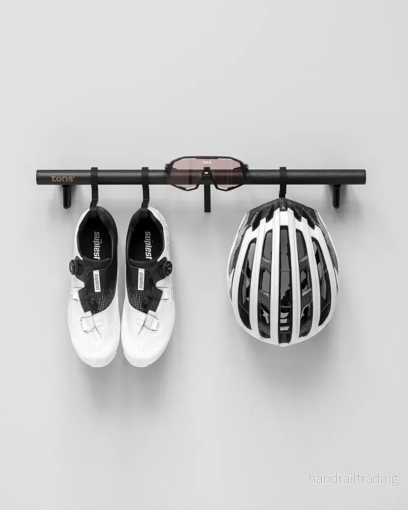 Tons Bar A . Shoes + Glasses + Helmet Tons Bar A . Shoes + Glasses + Helmet