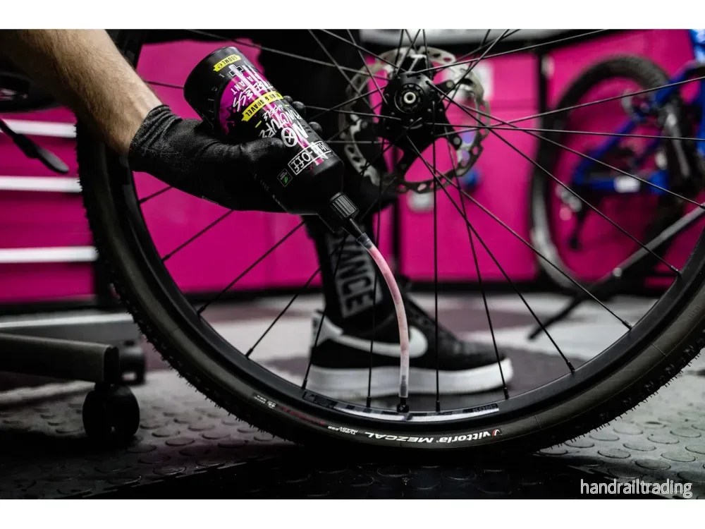 Muc-Off Road & Gravel Tubeless Sealant, 500 ml - Bild 2