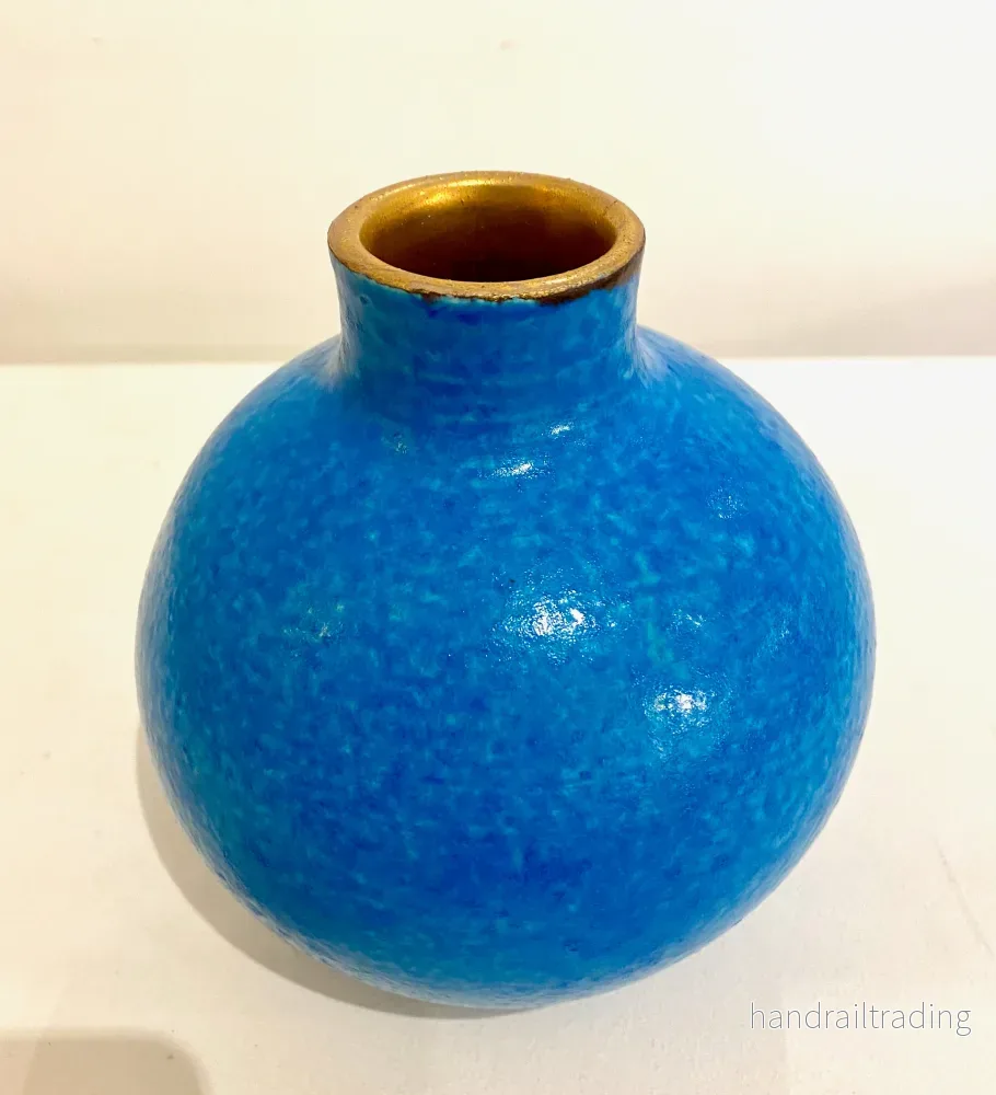 Per Hammarström – Blue and golden vase Per Hammarström – Blue and golden vase