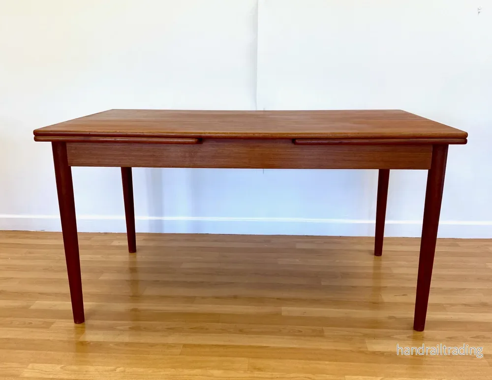Dining table - AT-316 - by Hans Wegner for Andreas Tuck.