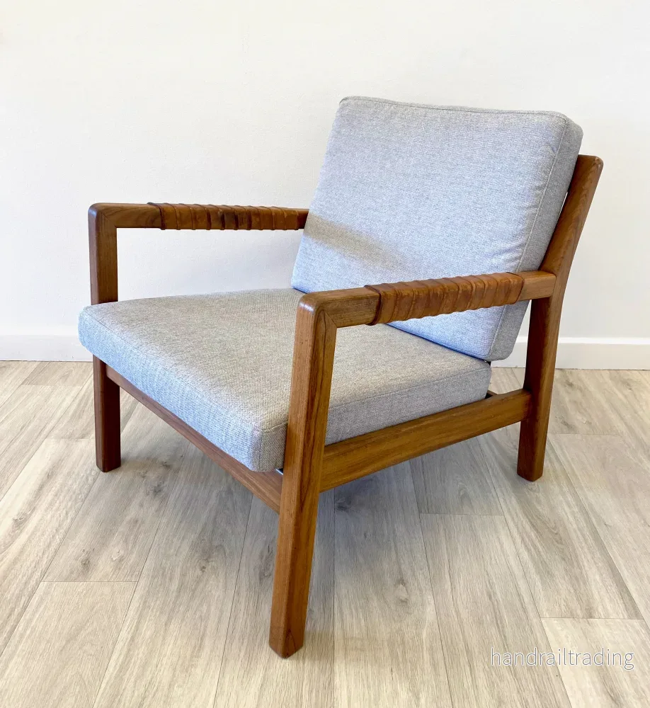 Lounge chair "Rialto" by Carl-Gustaf Hiort af Ornäs.