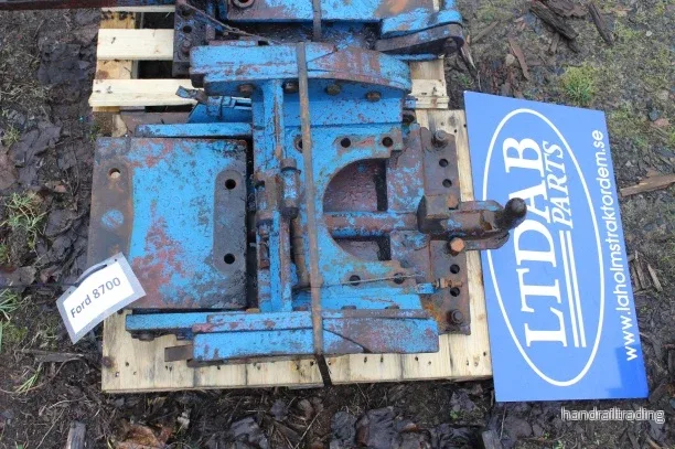 BEG Hitch Ford 8700 BEG Hitch Ford 8700